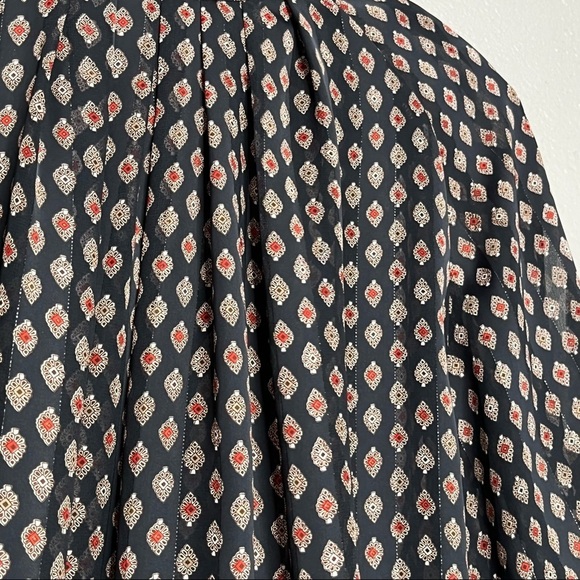 Tess Collared Blouse - Picture 6 of 7